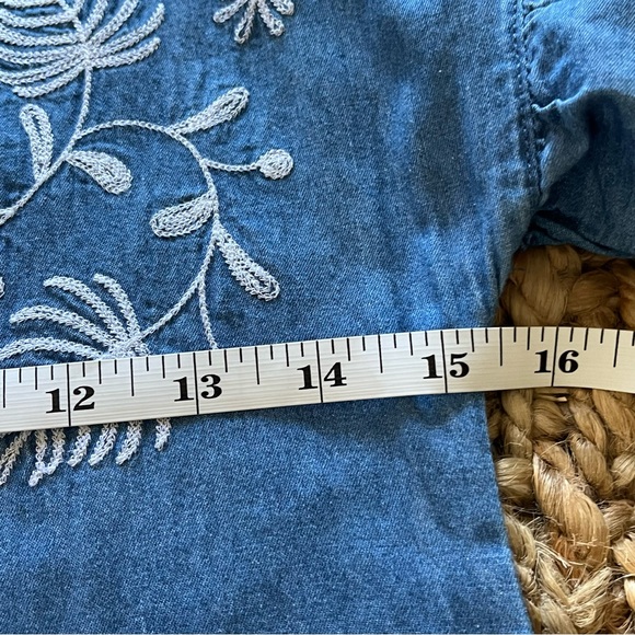 Lucky Brand Chambray Dress Denim Blue Embroidered Little Girls Medium - Picture 8 of 14